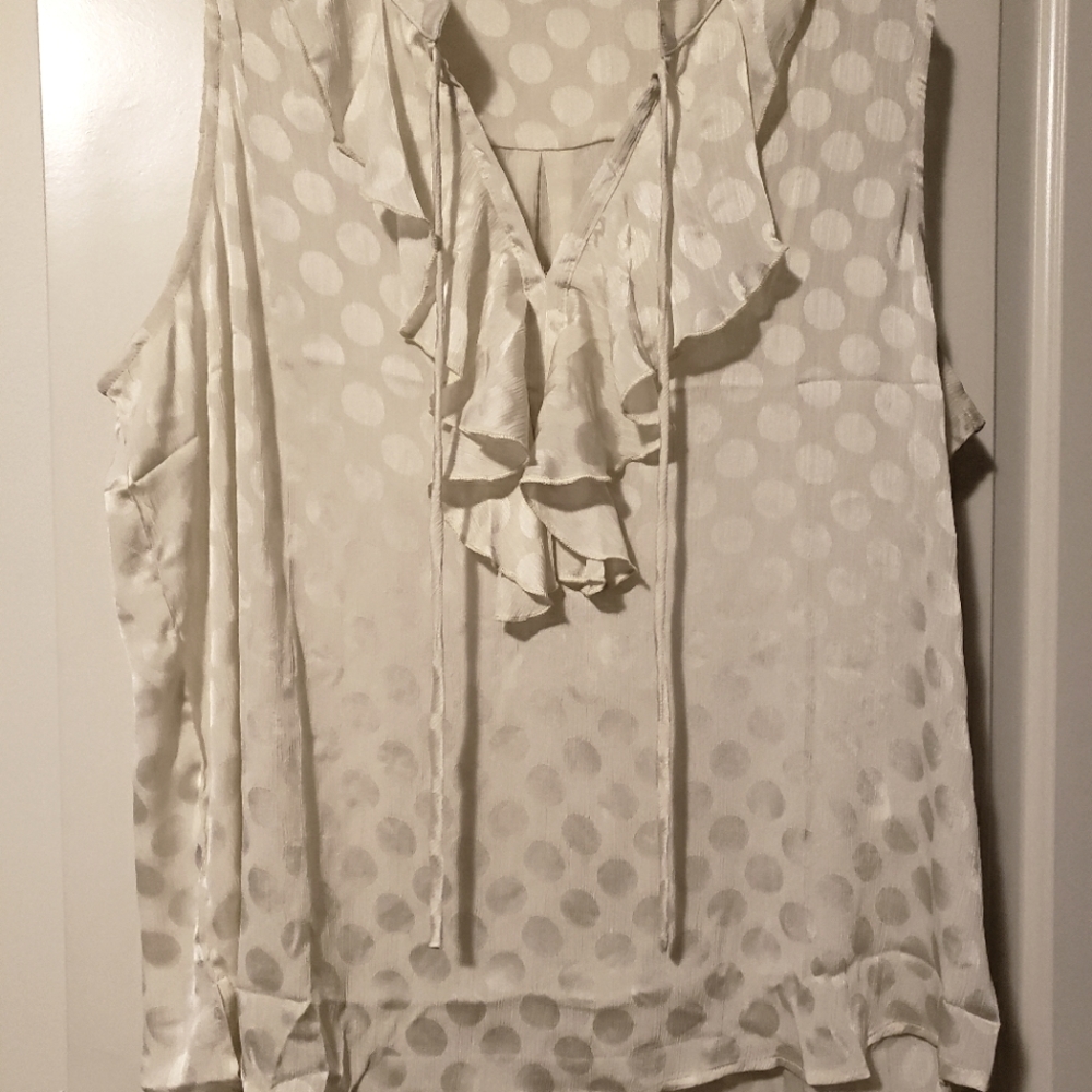 Size 3XL, sleeveless tunic with ruffles. Satin.